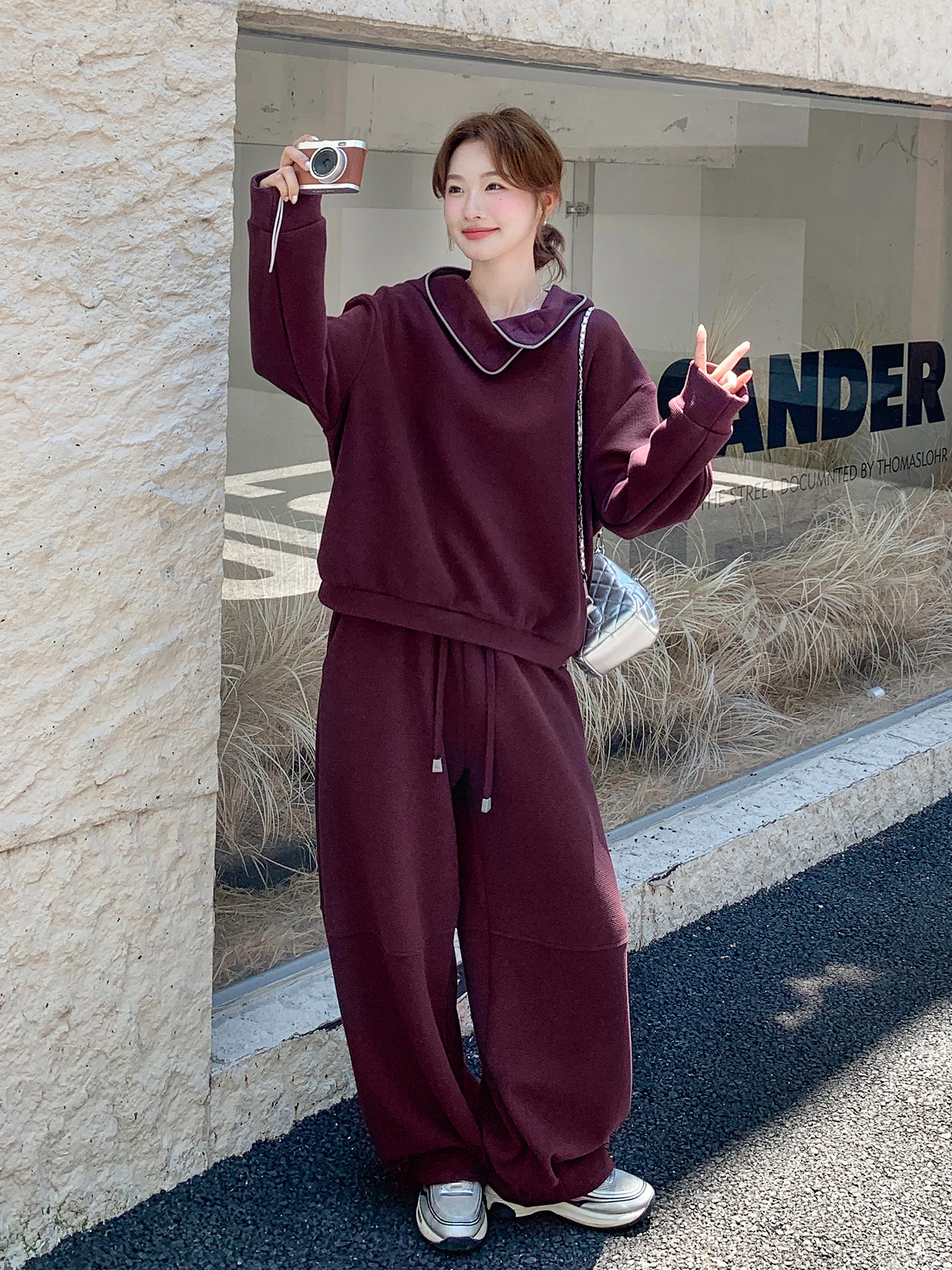 女性服 ブランド で秋のスタイルを決めるには？亭若深のカジュアルセットアップがおすすめの理由