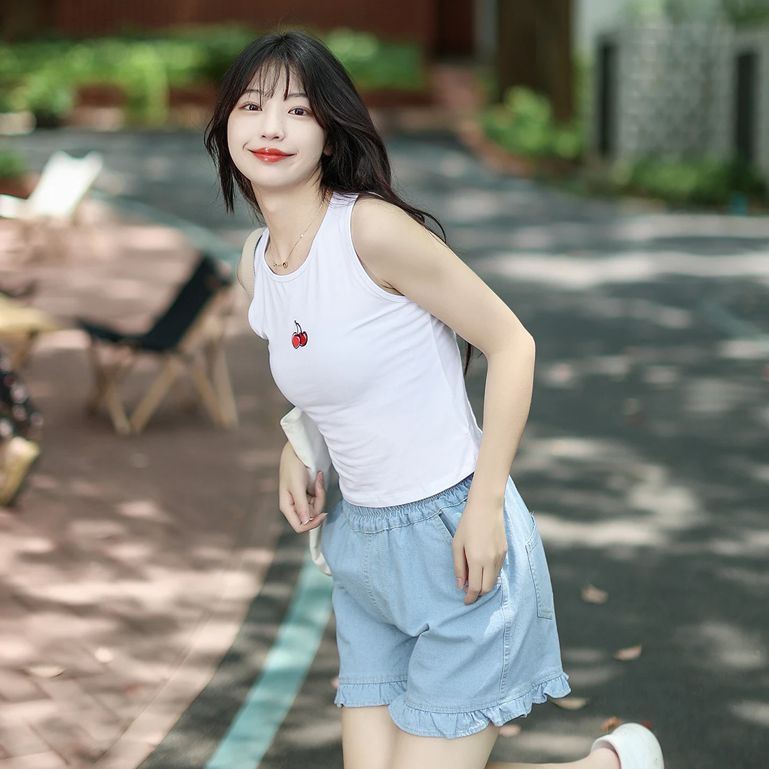 女性の薄着に合うアイテムは？4選で春から夏まで快適に過ごす方法