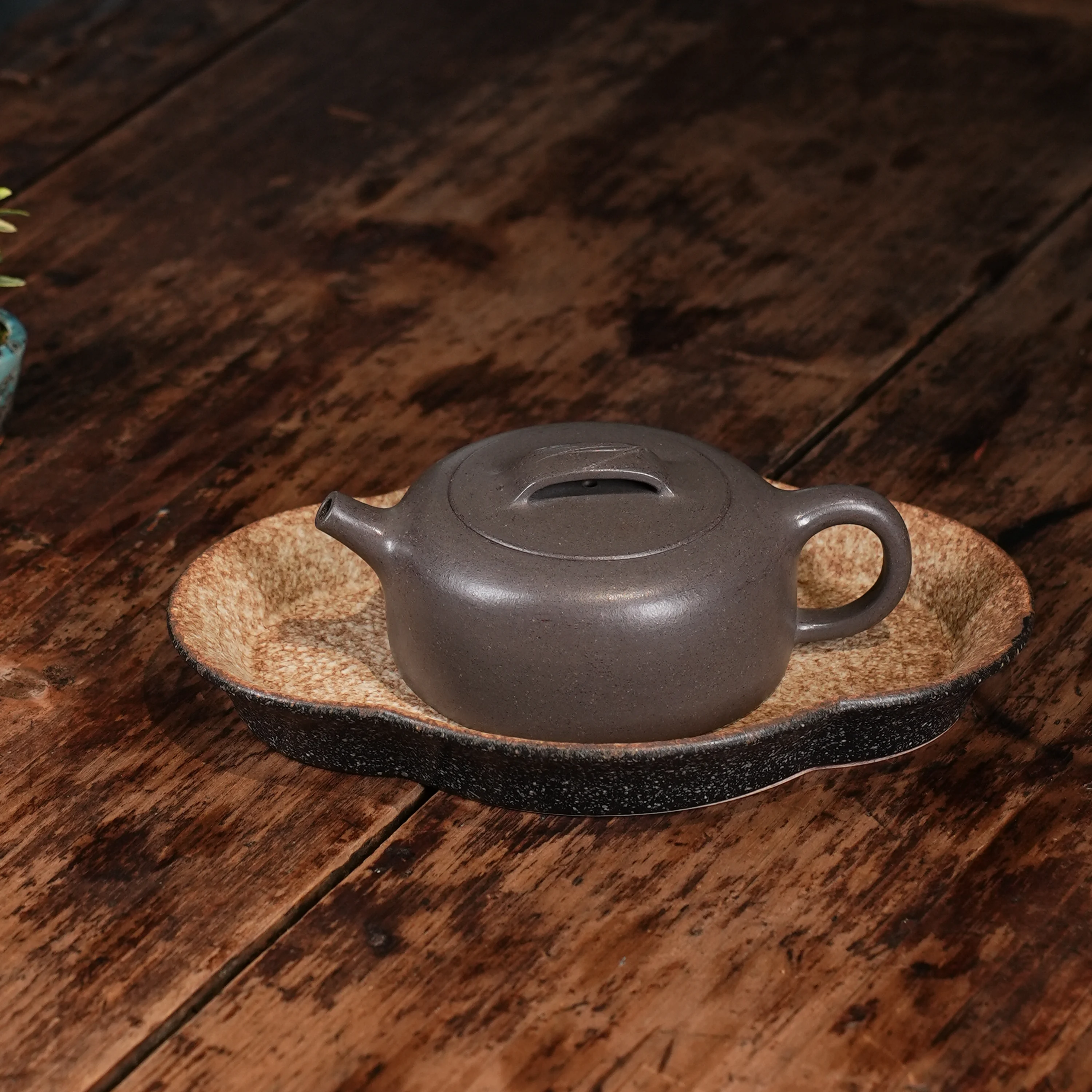 手作りの紫砂花器【青灰色・シンプルデザイン・高級感】：おしゃれ茶壺としての実用性と選定基準