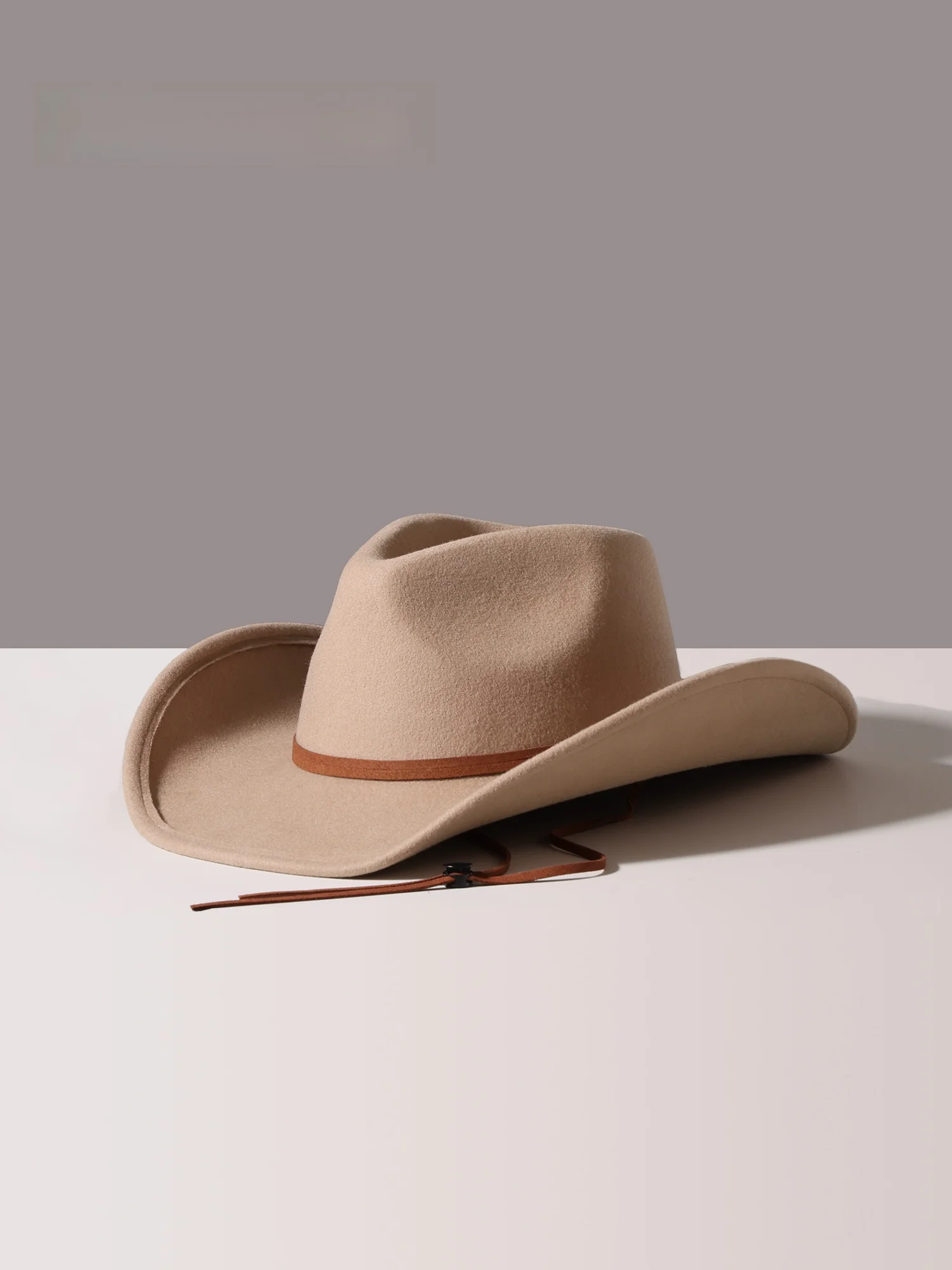 hard west にふさわしいファッションは、本当に「帽子」から始まる？
