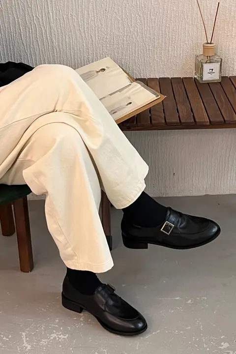 レトロスタイルのローファー【本革・ブラウン・カーキ・カジュアルシューズ】