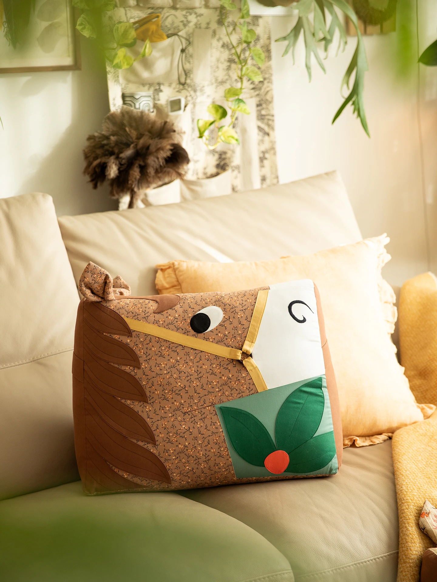 クッションの色の組み合わせで失敗しない方法は？小馬キャラのマルチカラーデザインが意外と人気な理由