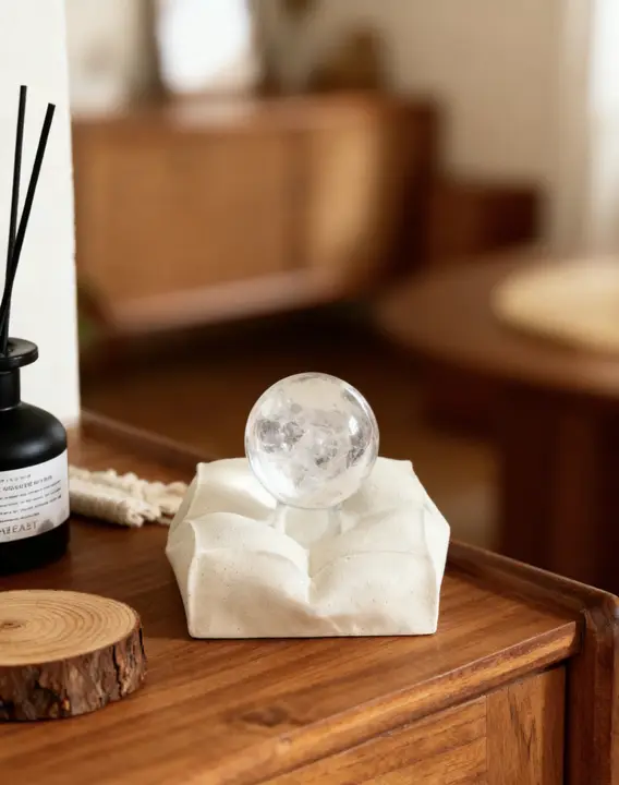 陶製のクリエイティブなピンクの水晶球トレイ【デスクトップ装飾用・個性的なアクセサリー】