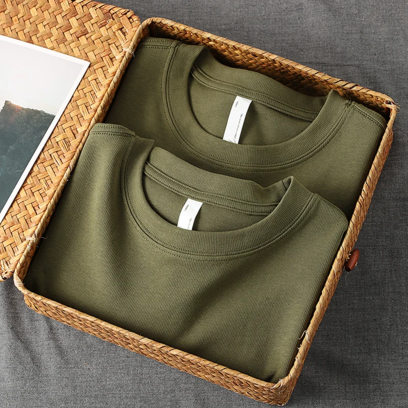ジャケットとTシャツの組み合わせでダサくならない方法は？アメリカンレトロ風のミリタリーグリーンTシャツが解決する