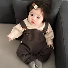 春の女の子用ニットセーターとロンパースのコンビネーション【秋用・長袖・おしゃれ・背面ボタン付き】（セットアップ対応）