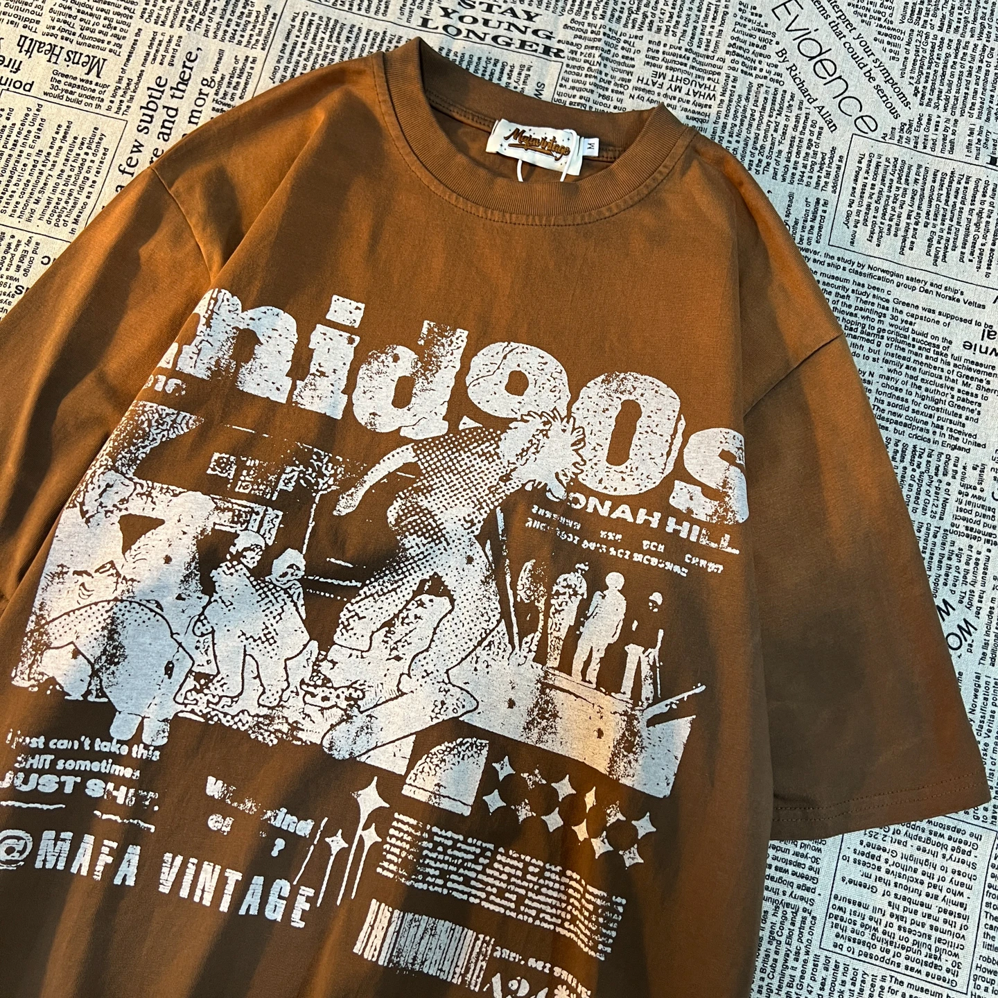 アメリカンレトロ風グラデーションタイダイプリント半袖Tシャツ：ワンポイント刺繍のスタイル選定ガイド