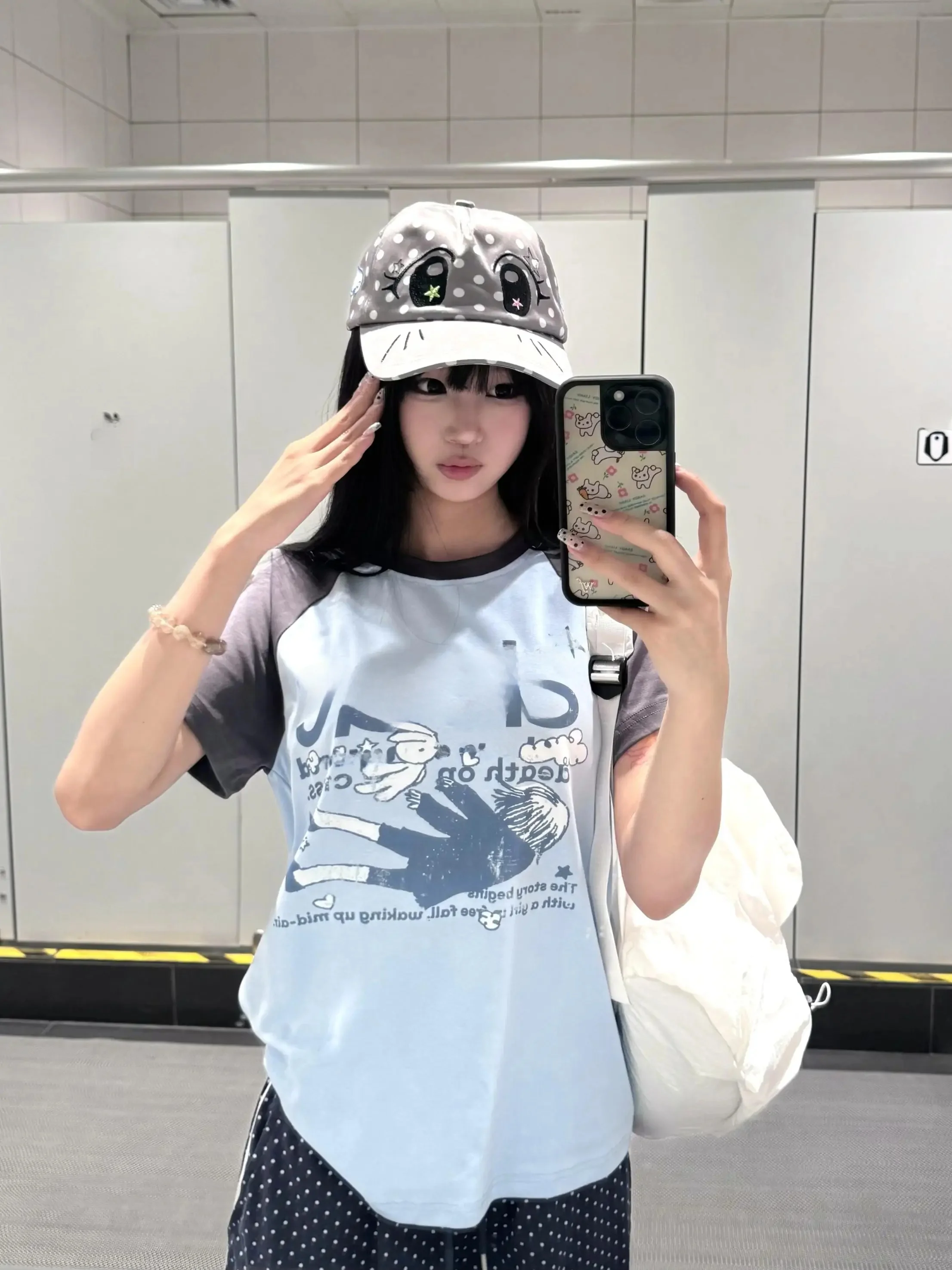 韓国y2kアイコン女の子 レトロカートゥーンTシャツ：2026年夏の少女ファッショントレンド