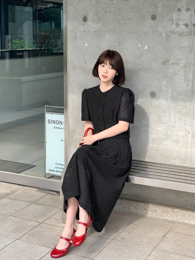 きれいめニットセットアップは、本当にシンプルなアイテムで決めるべき？