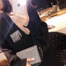 華やかなデザインの流れるフリンジブローチ【クリスタル装飾・ファッションアイテム】