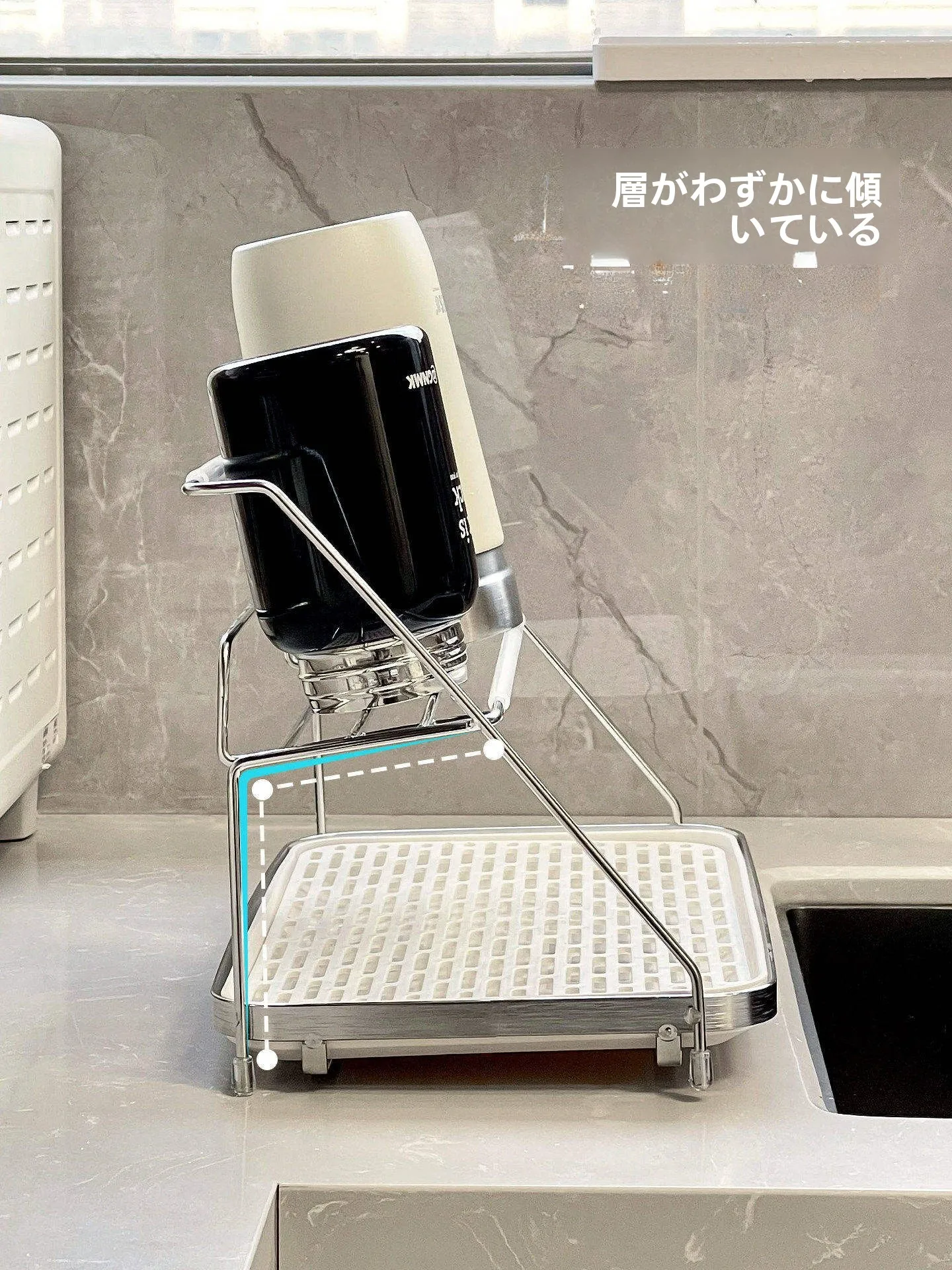 キッチン流し台収納に最適なスリムデザインの水切りラックとは