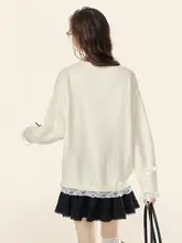 柔らかなVネックレース切替ニットトップス【リボン付き・女性用・甘いデザイン】