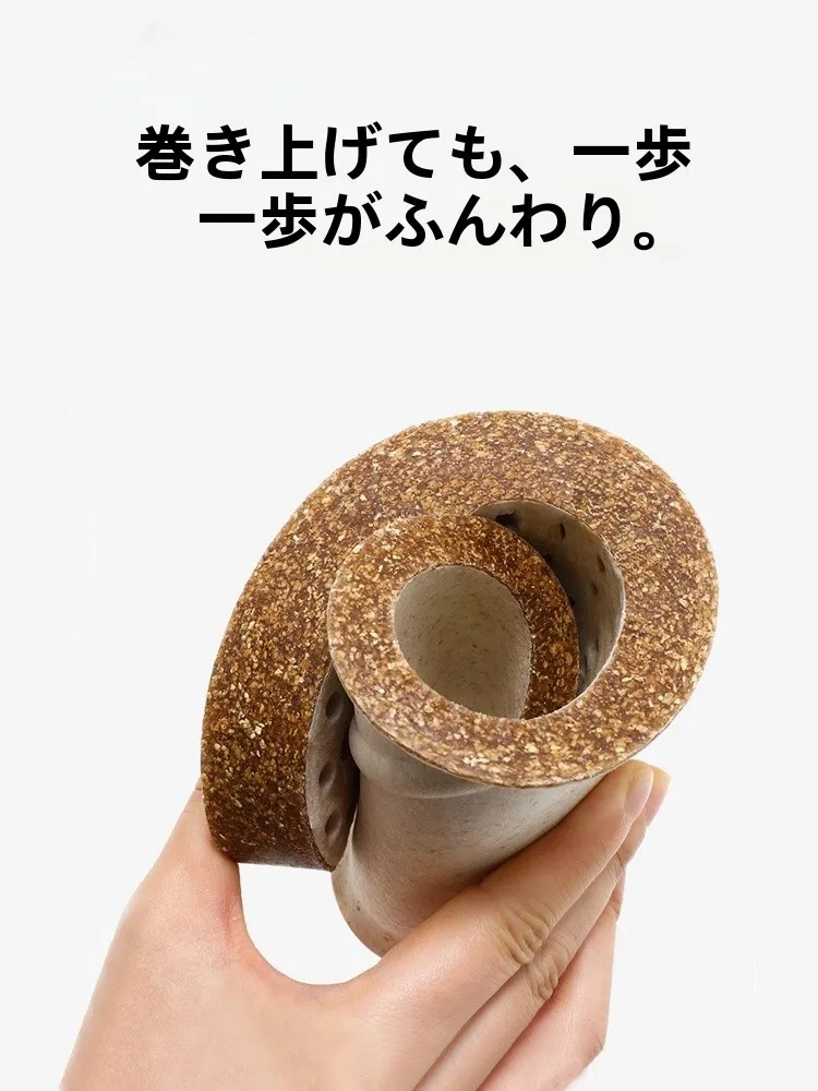 レザー製メンズサンダル：ソフトコルクと低跟設計による快適な日常使い