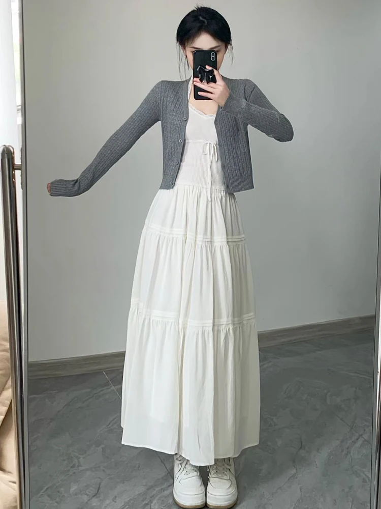 大人可愛い服 40代コーデ｜白いAラインスカートで心地よく過ごす秘密のスタイル