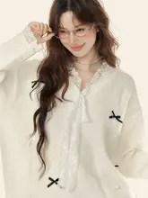 柔らかなVネックレース切替ニットトップス【リボン付き・女性用・甘いデザイン】