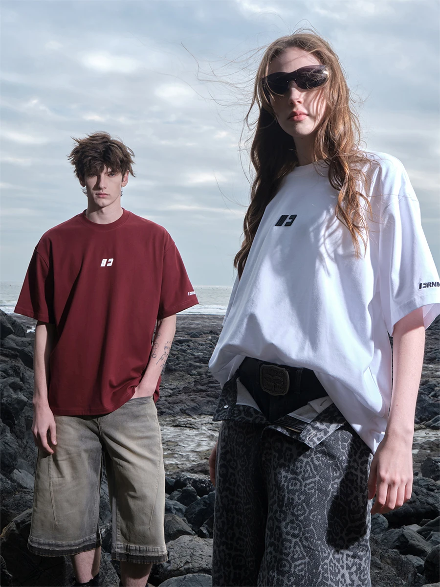 夏の日常に欠かせない1枚は、クールな速乾Tシャツを選ぶべき？