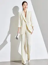 大人の女性向け 休闲スーツ【薄手・鵝黄色・洗練されたシルエット】（セットアップ対応）
