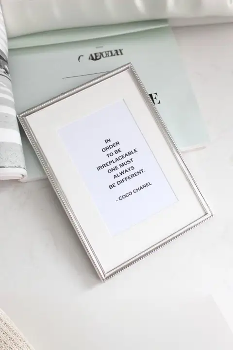 モダンなアルミ合金フォトフレーム【おしゃれなデザイン・壁掛け・卓上用】