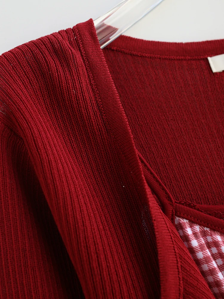 女性10度服装とは？通勤で肌に優しく、心も軽くなる「春のレーストリムチェックキャミソール」が今、注目されている理由