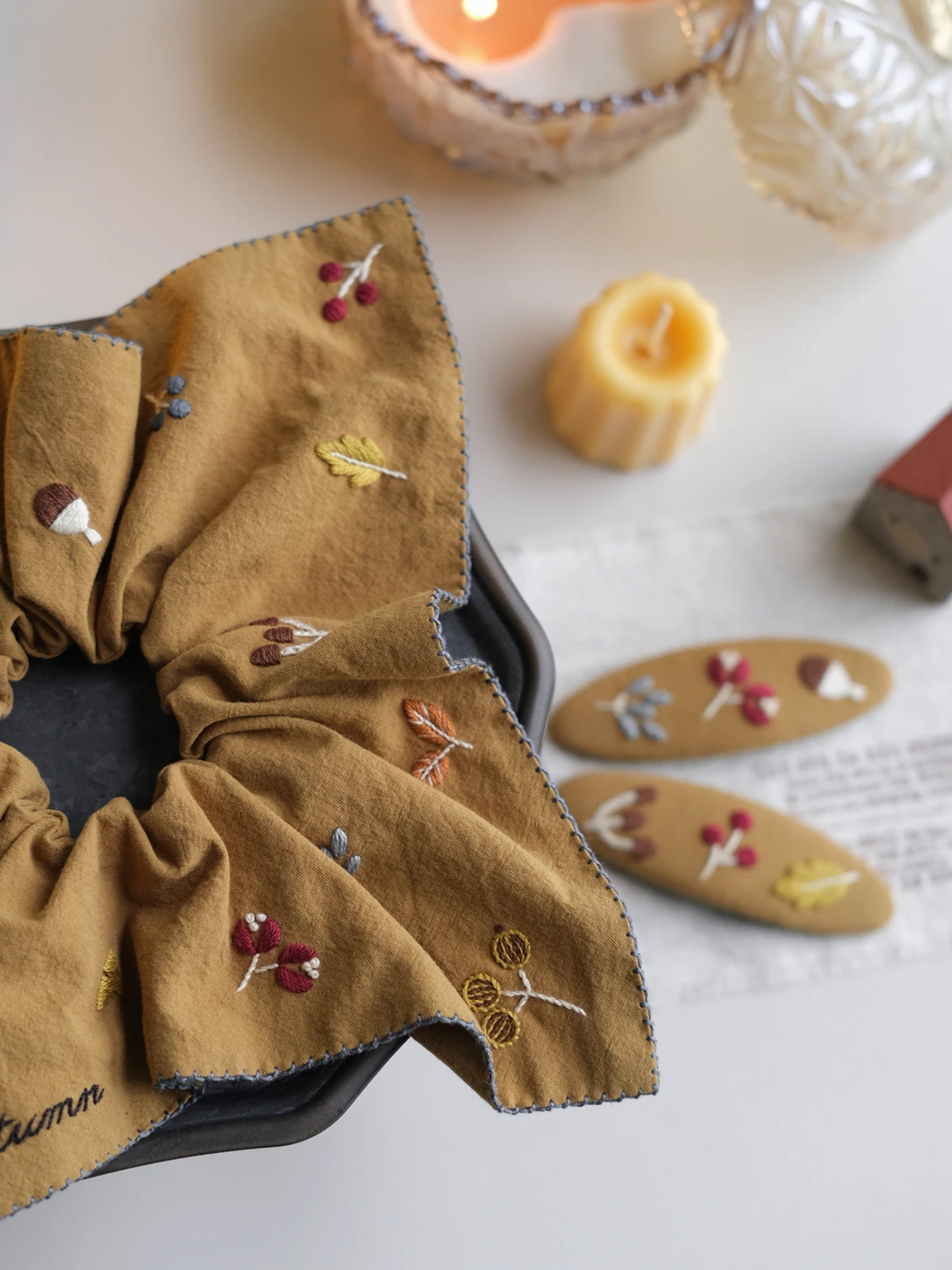 秋冬 DIY 手作り刺繍方形ヘアゴムの作り方と材料選びのガイド