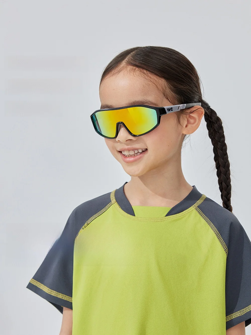 子供用サングラス：4歳女の子向けUVカット・偏光タイプの実用性とサイズ適合性