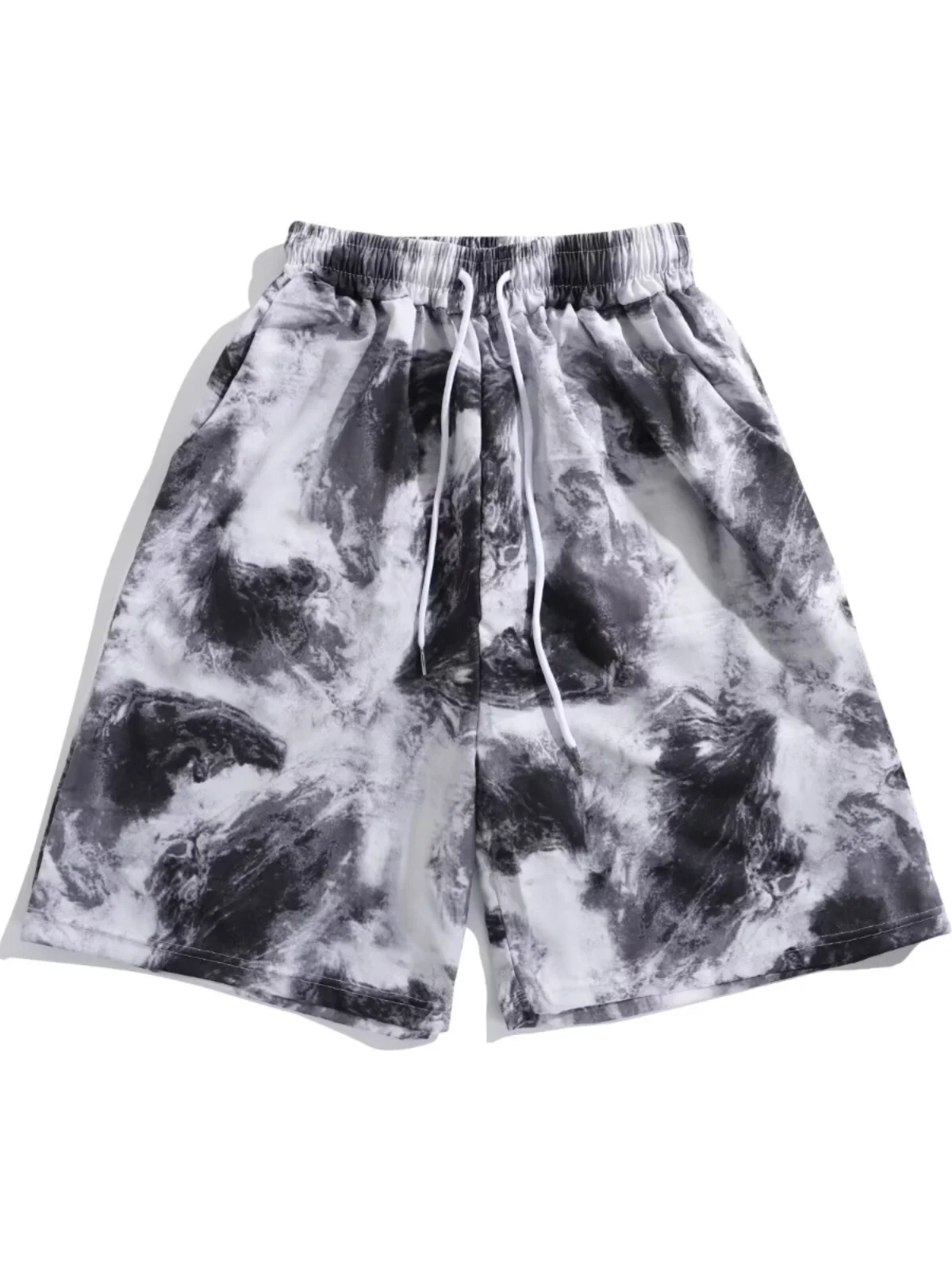 フレアパンツ 夏コーデの定番として選ぶリゾート風レトロフラワー柄ショートパンツ