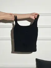 トレンドの白いスクエアネックワイヤー入りタンクトップ【女性用・秋季・短丈・フィット感】