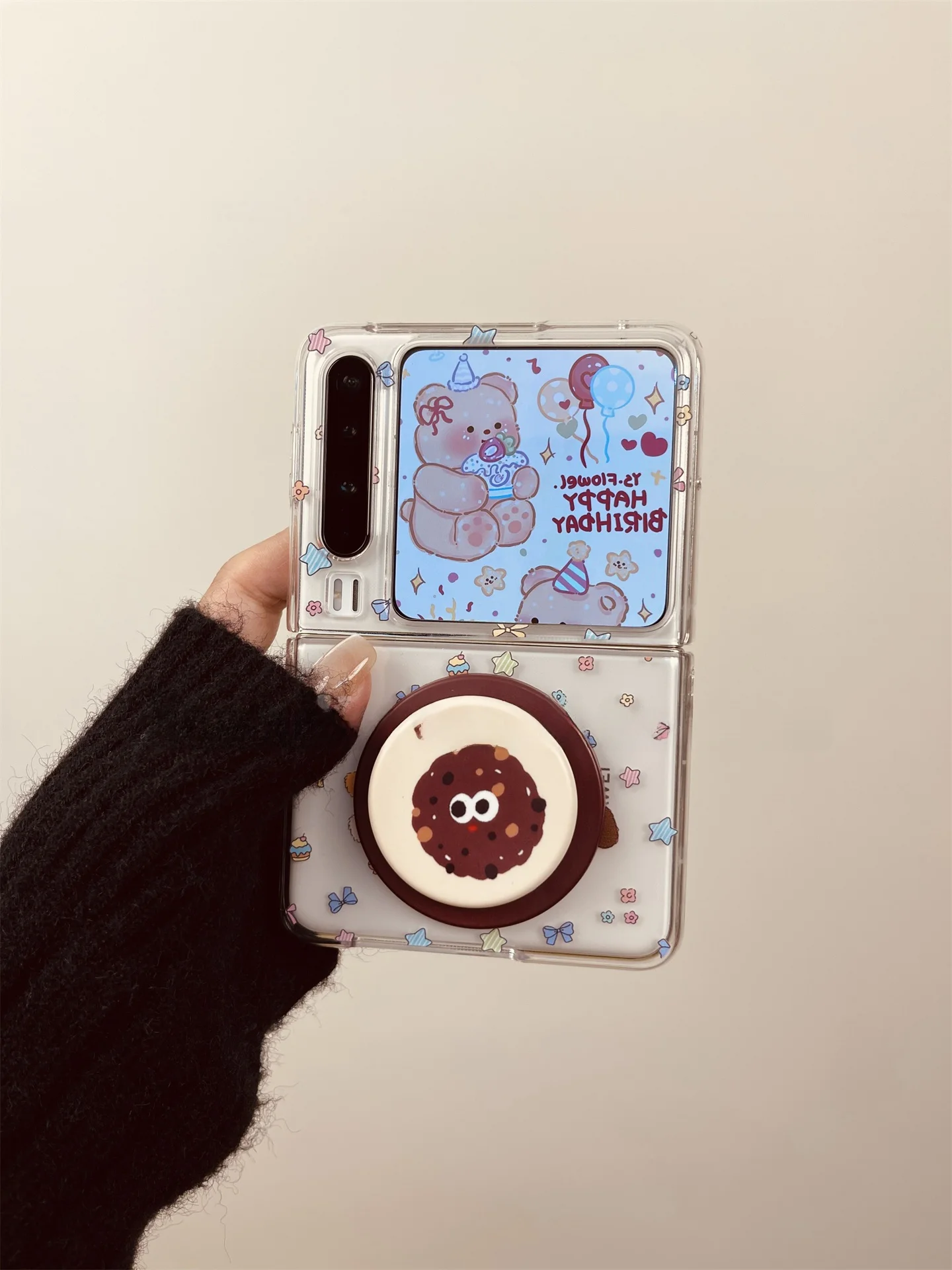 犬の誕生日に贈るプレゼントは、スマホケースで決める？