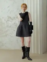 フランス風レトロデザインのタイトシルエットノースリーブワンピース【秋冬用・インナー重ね着対応】