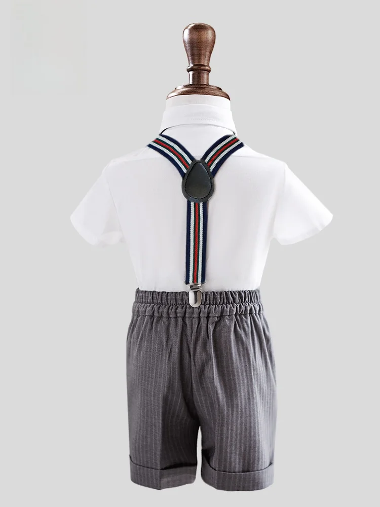 1歳誕生日の祖父母に贈る服は、どんなスタイルがおすすめですか？