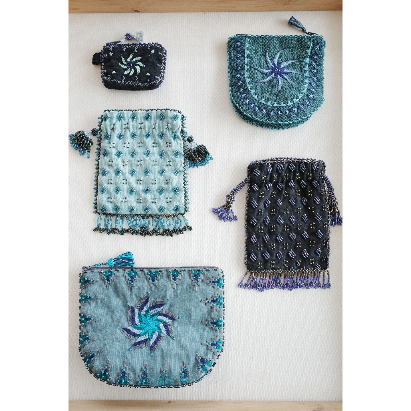 EDCグッズとしての「青いエジプト刺繍ビーズポーチ」は、本当に必要なのか？