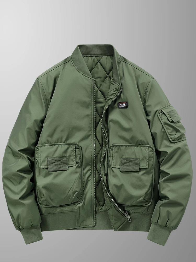 aviator jacket と bomber jacket の違いを知れば、どんなシーンで着るかがわかる！