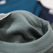 モランディカラーの柔らかいコットン セーター【男女兼用・丸首・シンプルデザイン】