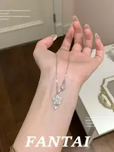 星形のクリスタルペンダントネックレス【エレガントデザイン・ロックチェーン・大人の女性向け】