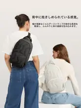 tomtoc 大容量のショルダーバッグ【iPad収納可能・カジュアル斜め掛け・胸部用】