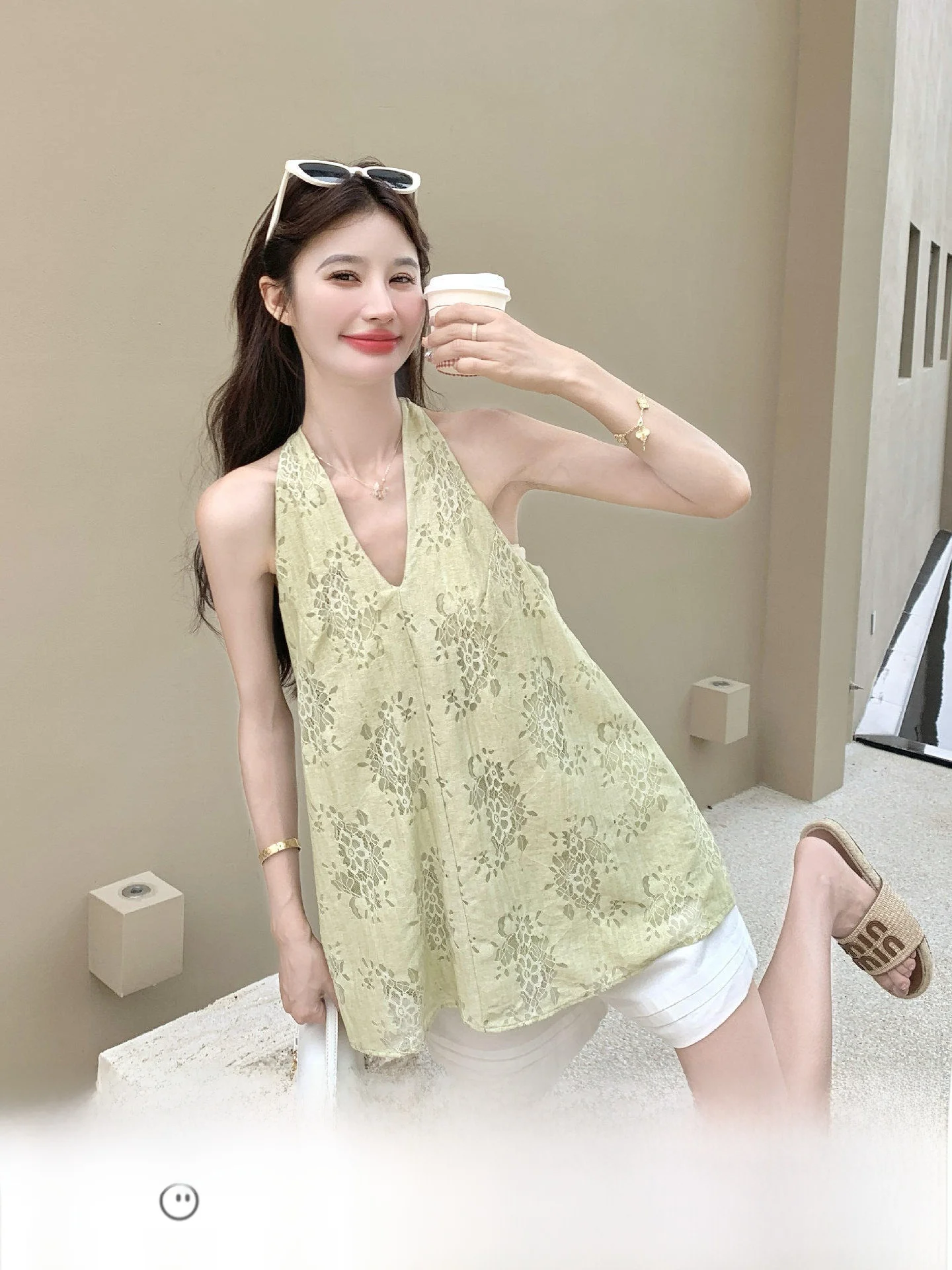 40代の女性が「可愛さ」を失わない夏の着こなしは？