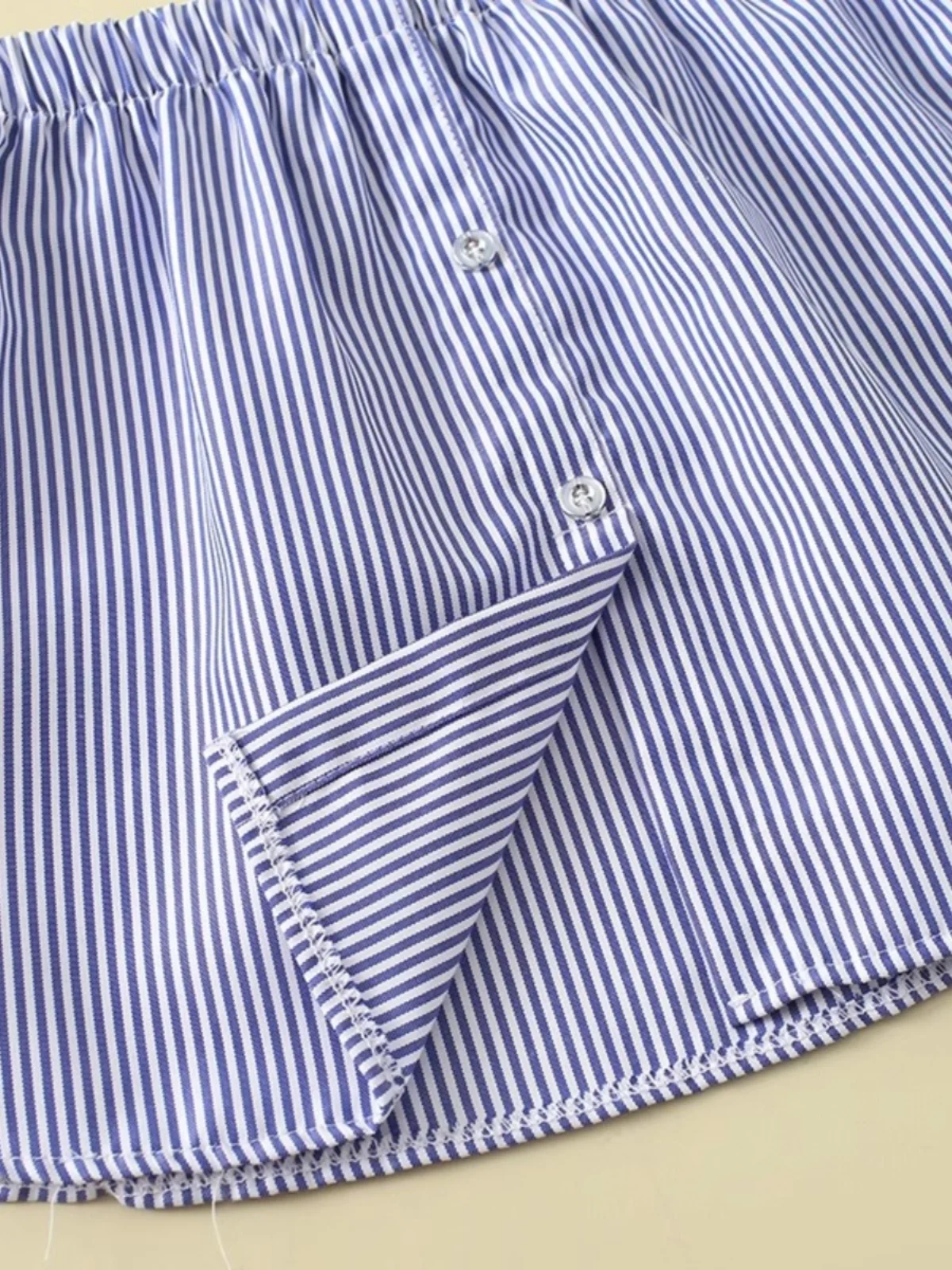 ウルフカットに合う服はどんなもの？通勤からデートまで使える1着の選び方