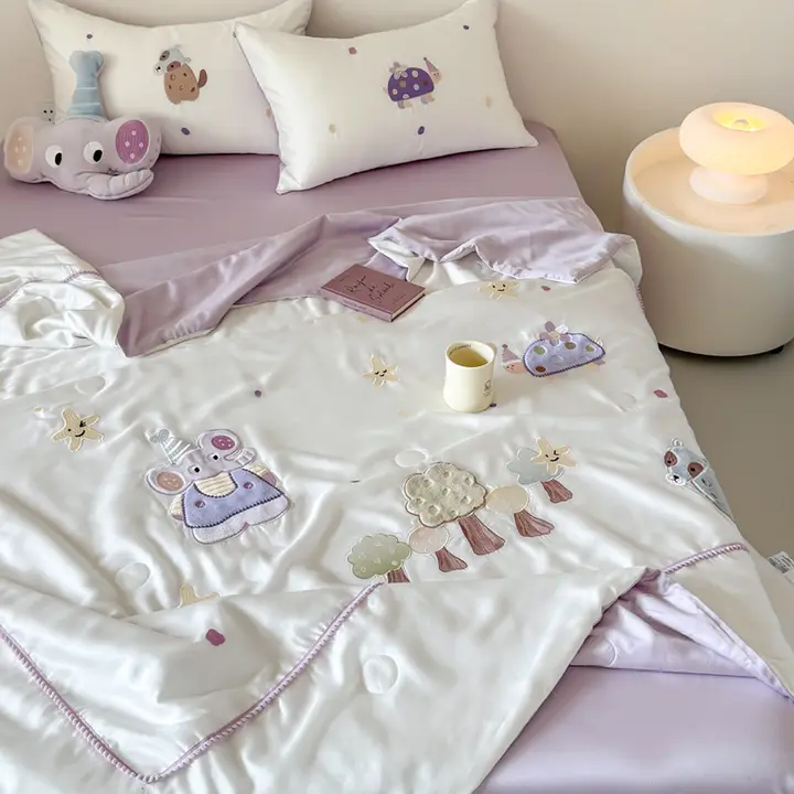 かわいい象刺繍のシルクライク夏用エアコンブランケット【洗濯機対応・四点セット（セットアップ対応）】