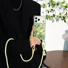 透き通る緑の花柄スマホケース【四角い開口・iPhone、Huawei、Xiaomi対応】