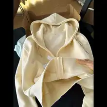 デザイン性に優れた薄手フード付き短丈パーカー【女性用・着回しやすいカーディガン】