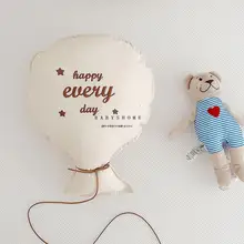 北欧風ベビー誕生日記念刺繍クッション【名前入り・バルーンデザイン】
