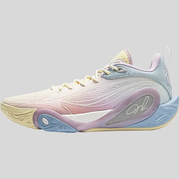 LINING 軽量で通気性抜群のバスケットシューズ【防滑・クッショニング・低めのデザイン】