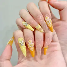 オレンジのフレンチネイルデザイン【立体的な花模様・手作り】