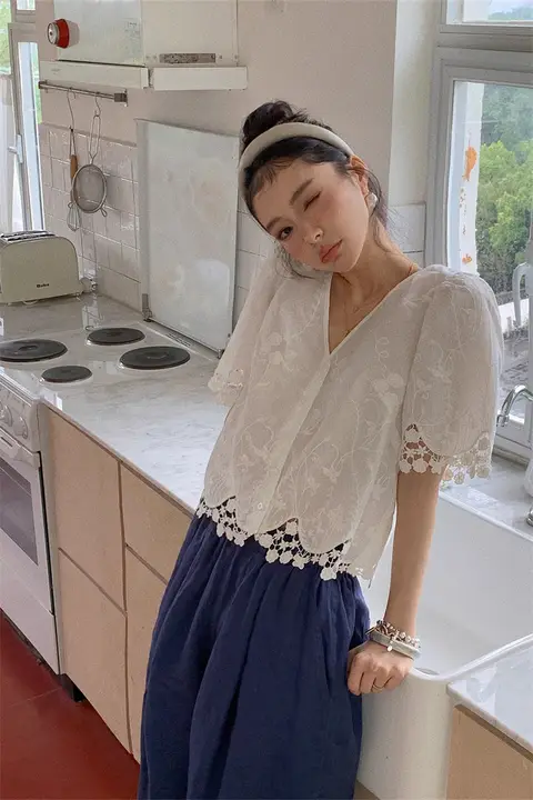 高密度コットン刺繍ホワイトシャツ【夏用・フレンチスタイル・通勤対応】