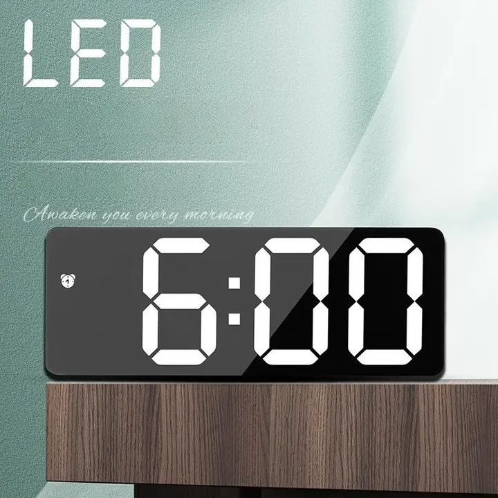 シンプルな大画面LEDミラー数字時計【卓上置き型・電源接続・ナイトライト機能付き】