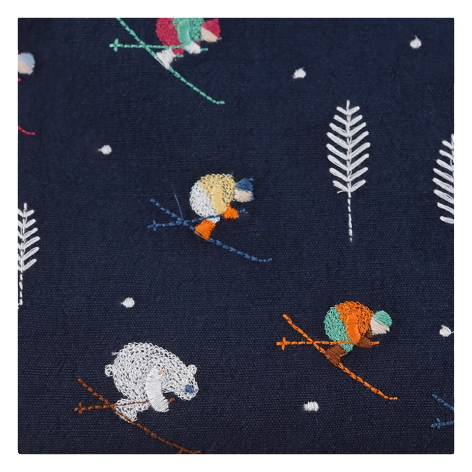 厚麻棉製スノーピープル刺繍生地【手作り化粧ポーチ・抱き枕・テーブルクロス用】