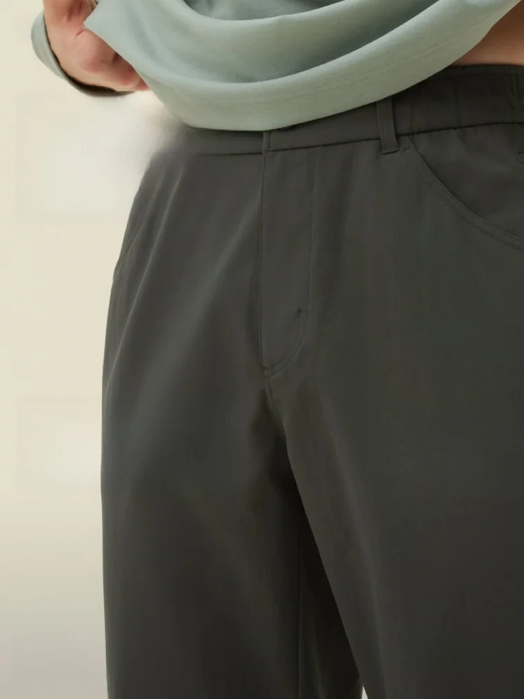 カーゴパンツ メンズ コーデ 完全ガイド｜通勤に合うスリムフィットと実用性のバランス