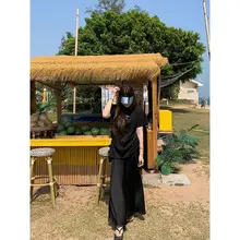 夏にぴったり！ラウンドネックロゴのカジュアルショートスリーブTシャツ【フィット・女性用】