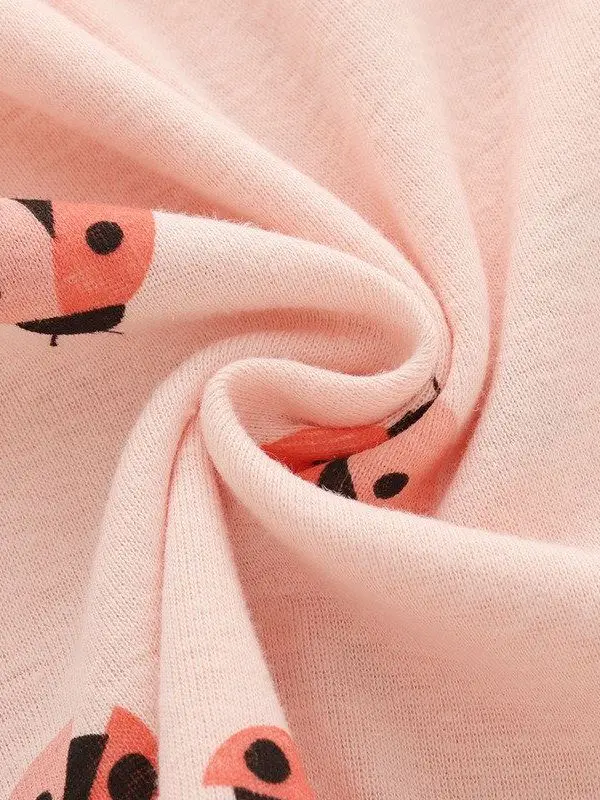 タートルネックTシャツをワンピースにリメイクする方法とおすすめブランドの比較