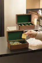 大人向け高級黒胡桃無垢材ゴールドバー収納ボックス【実用的・仕切り付き】
