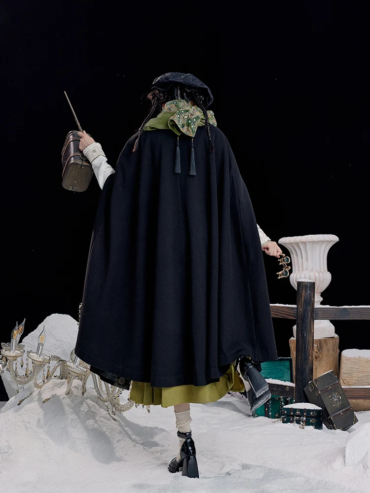 魔女の履歴書：国風スタイルの黒緑色刺繍ウールケープの実際の使い方と機能解析